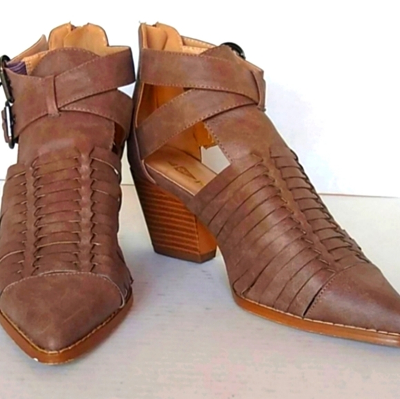 Jolimall Shoes - Jolimall Strappy Taupe Heeled Mules SZ 7